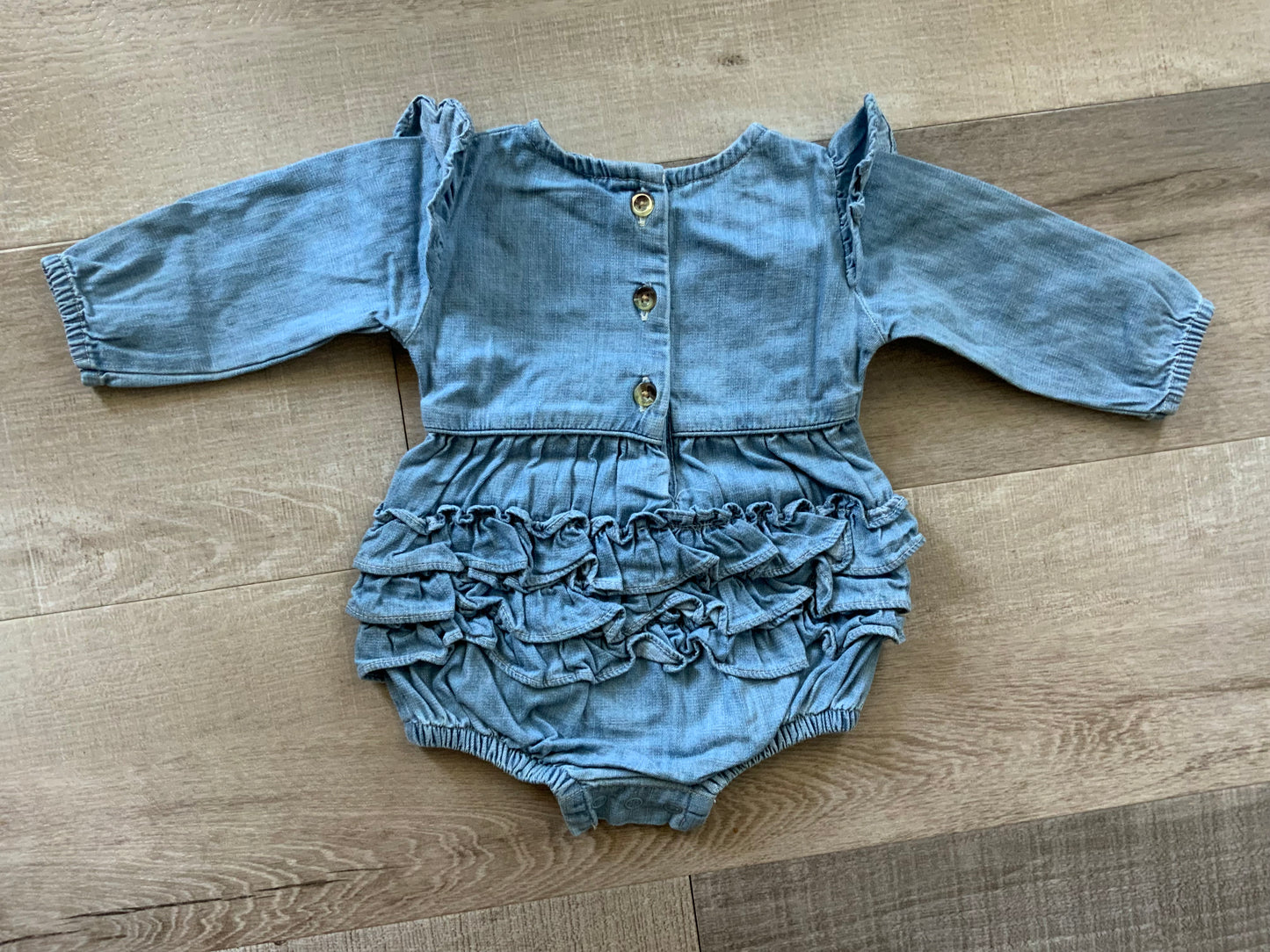 Light Wash Long Sleeve Flutter Bubble