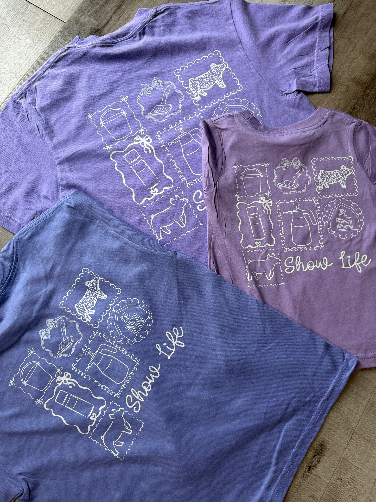 Lavender Pig Show Life Tee
