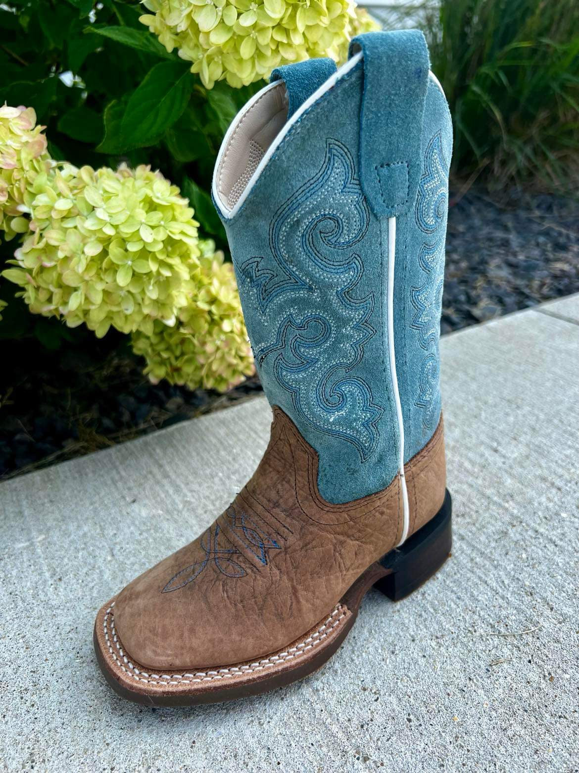 Light Blue Stitched Tops w/ Light Brown Square Toe Boot