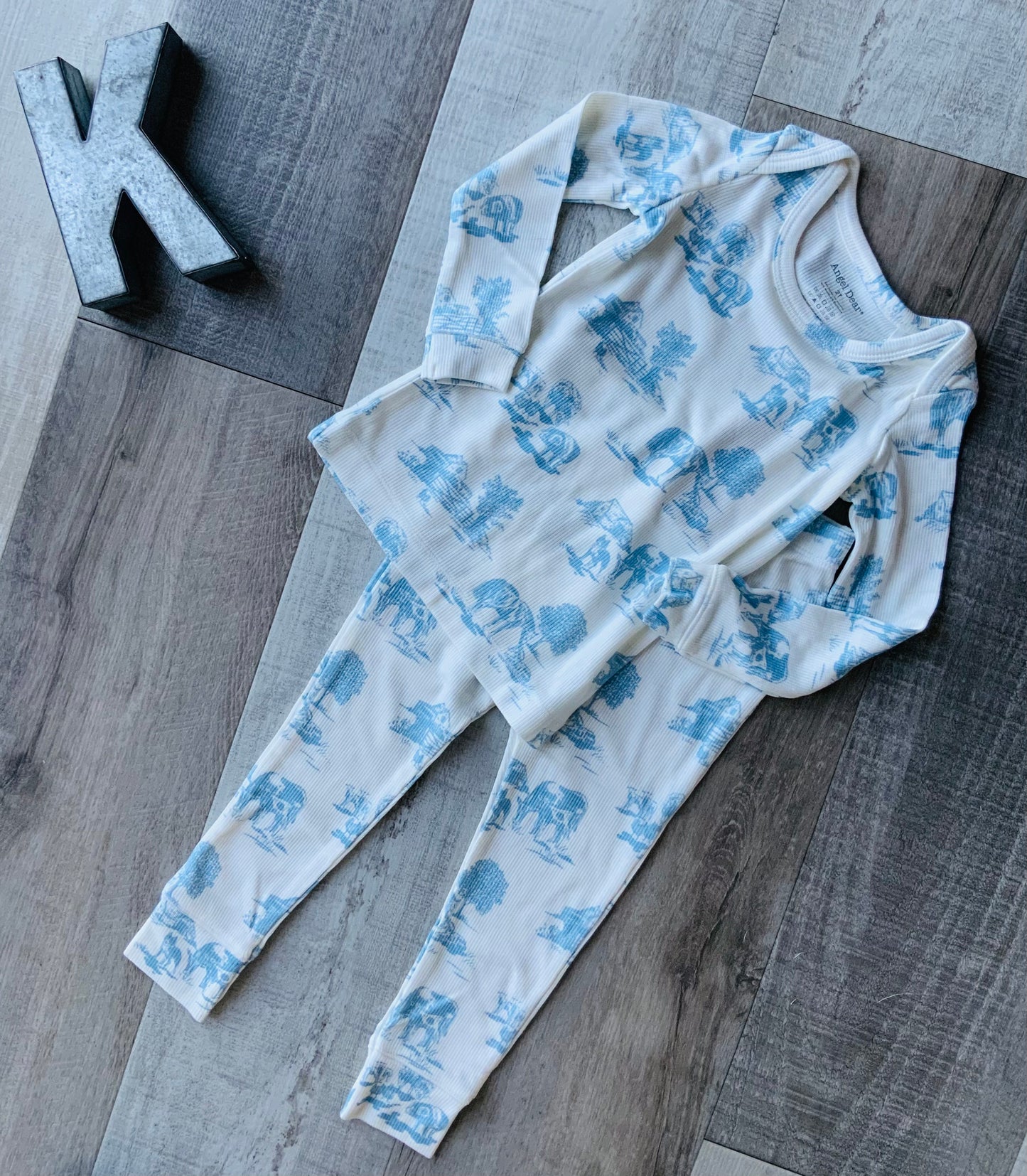 Blue Farm Toile Lounge Set