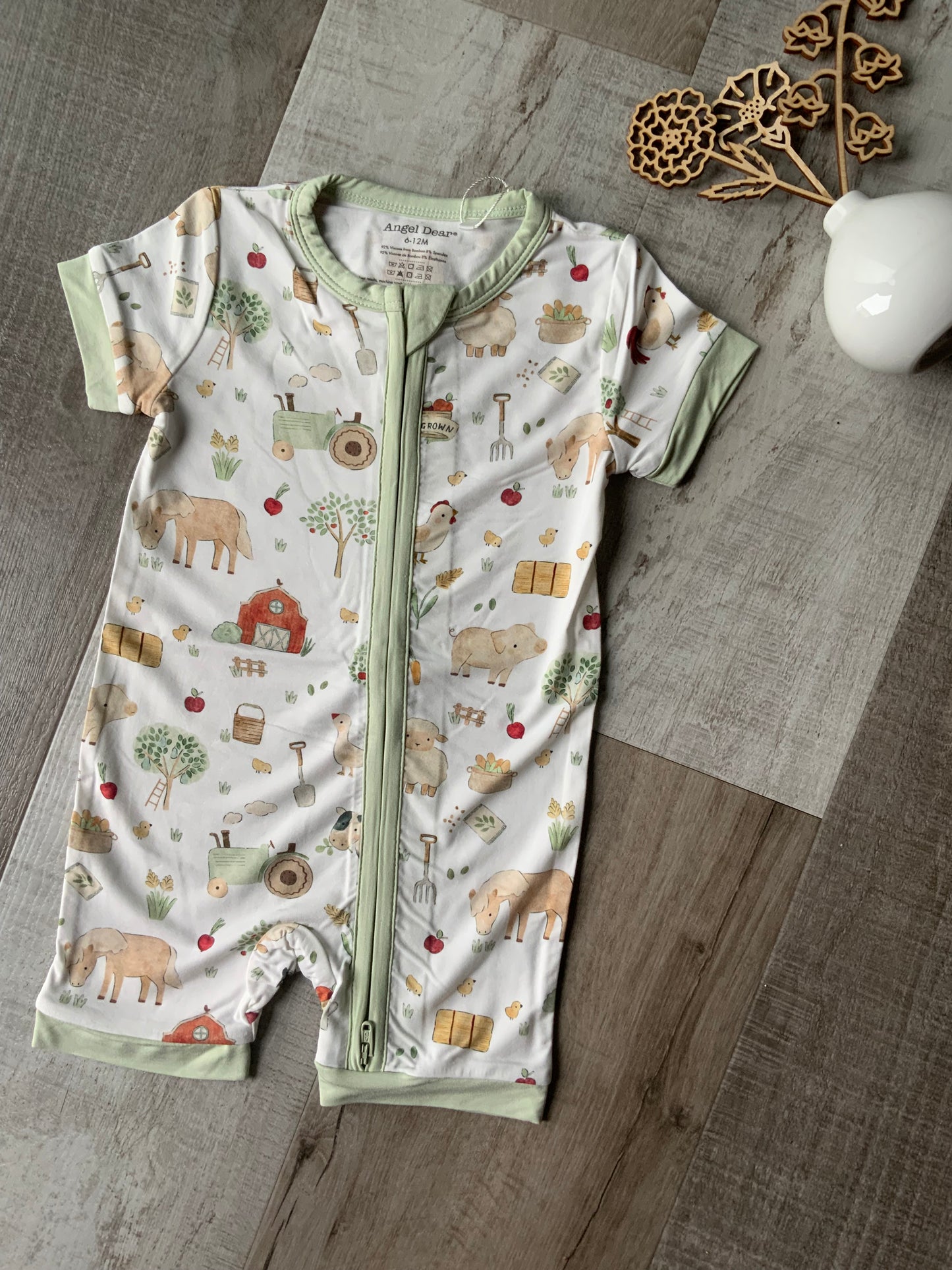 Cutie Farm Green Shorty Sleeper