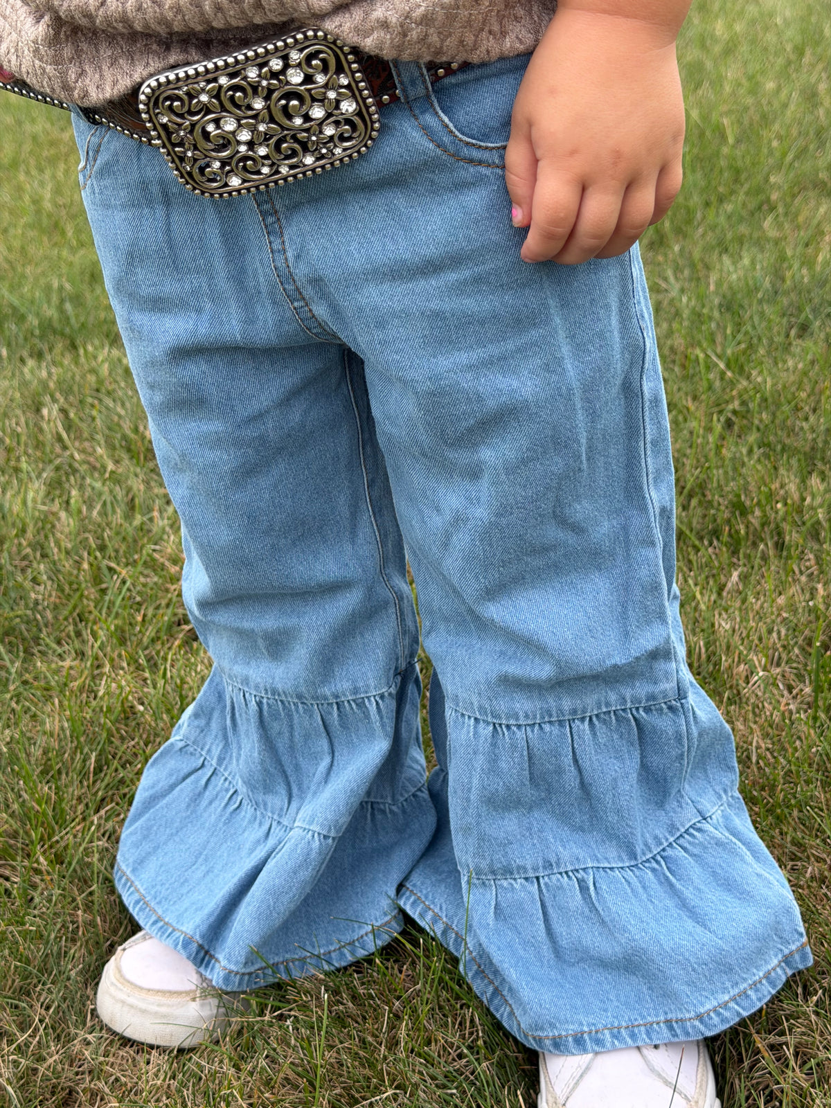 Lightweight Ruffled Denim Pants