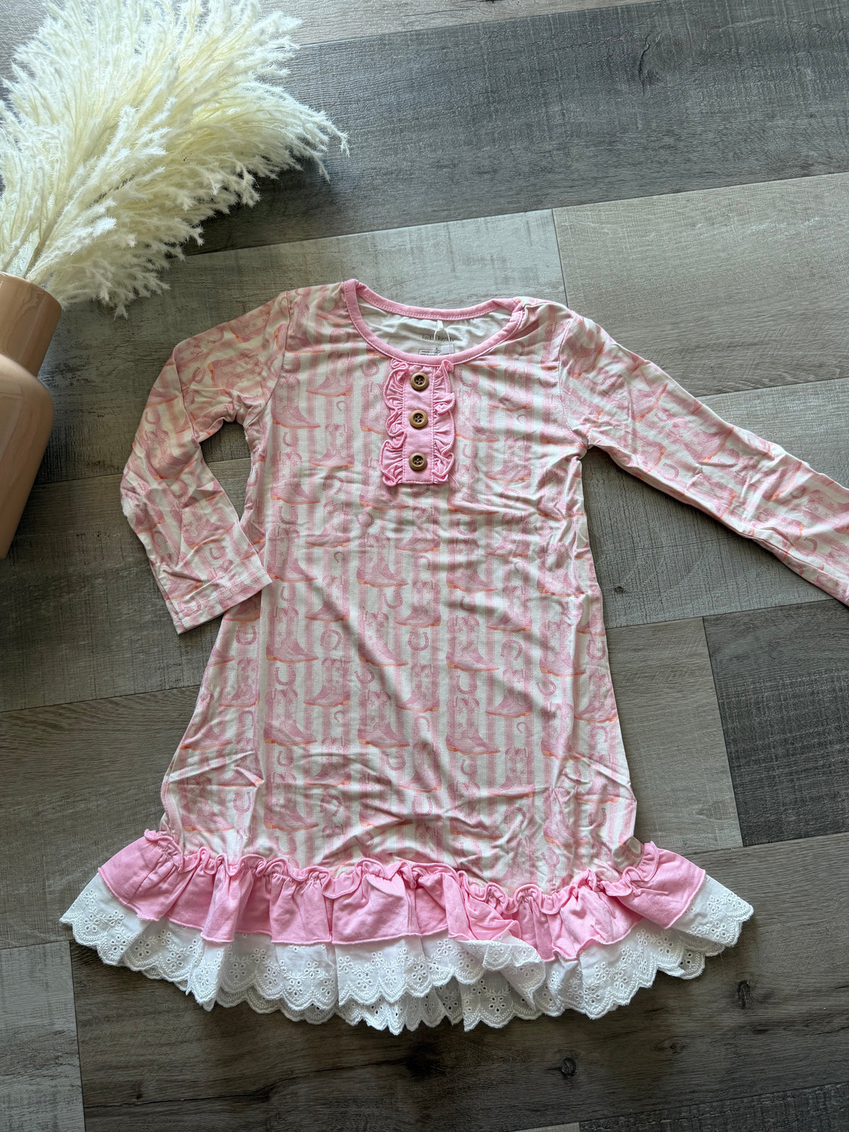 Blushin Boots Nightgown