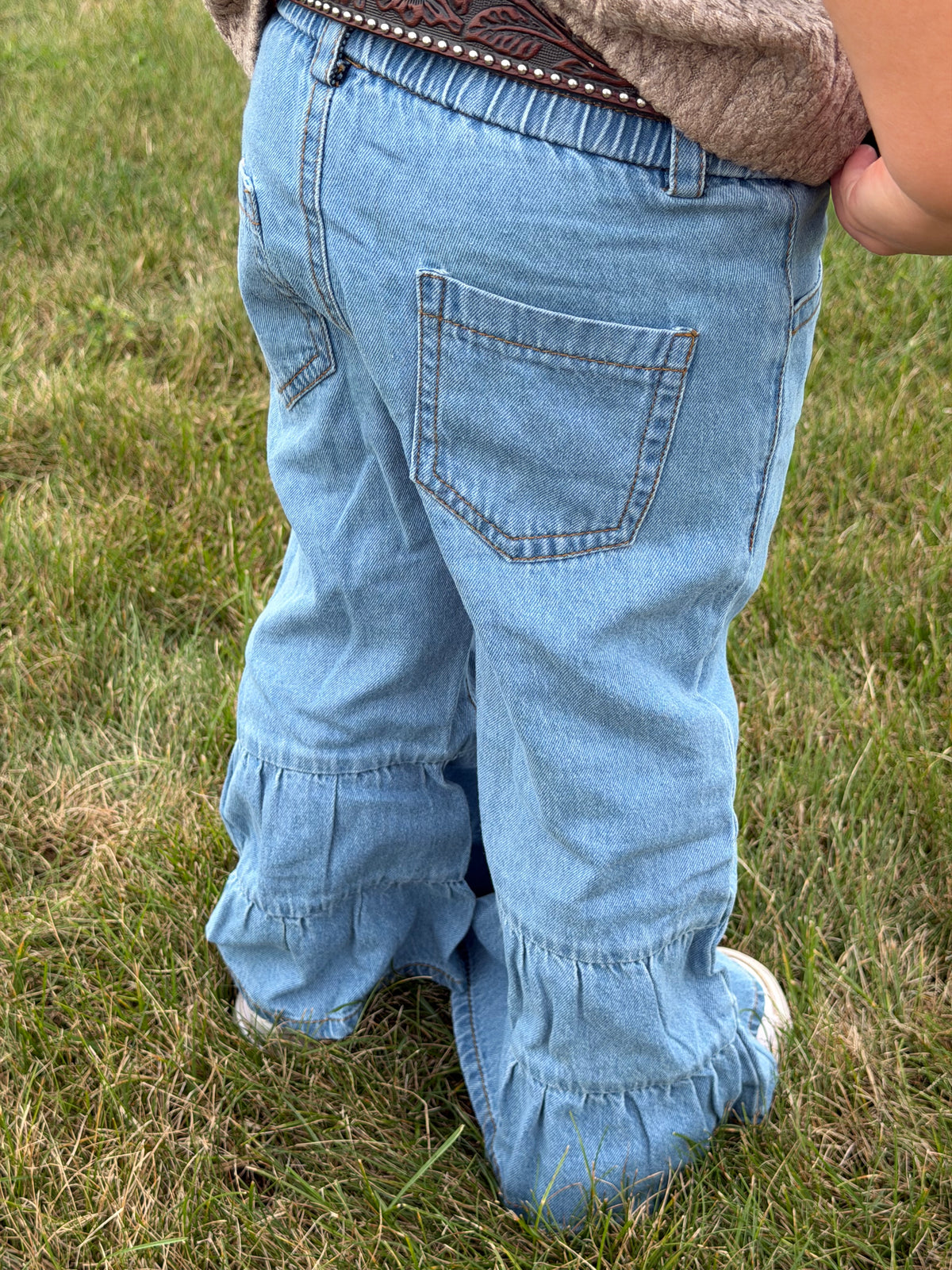 Lightweight Ruffled Denim Pants