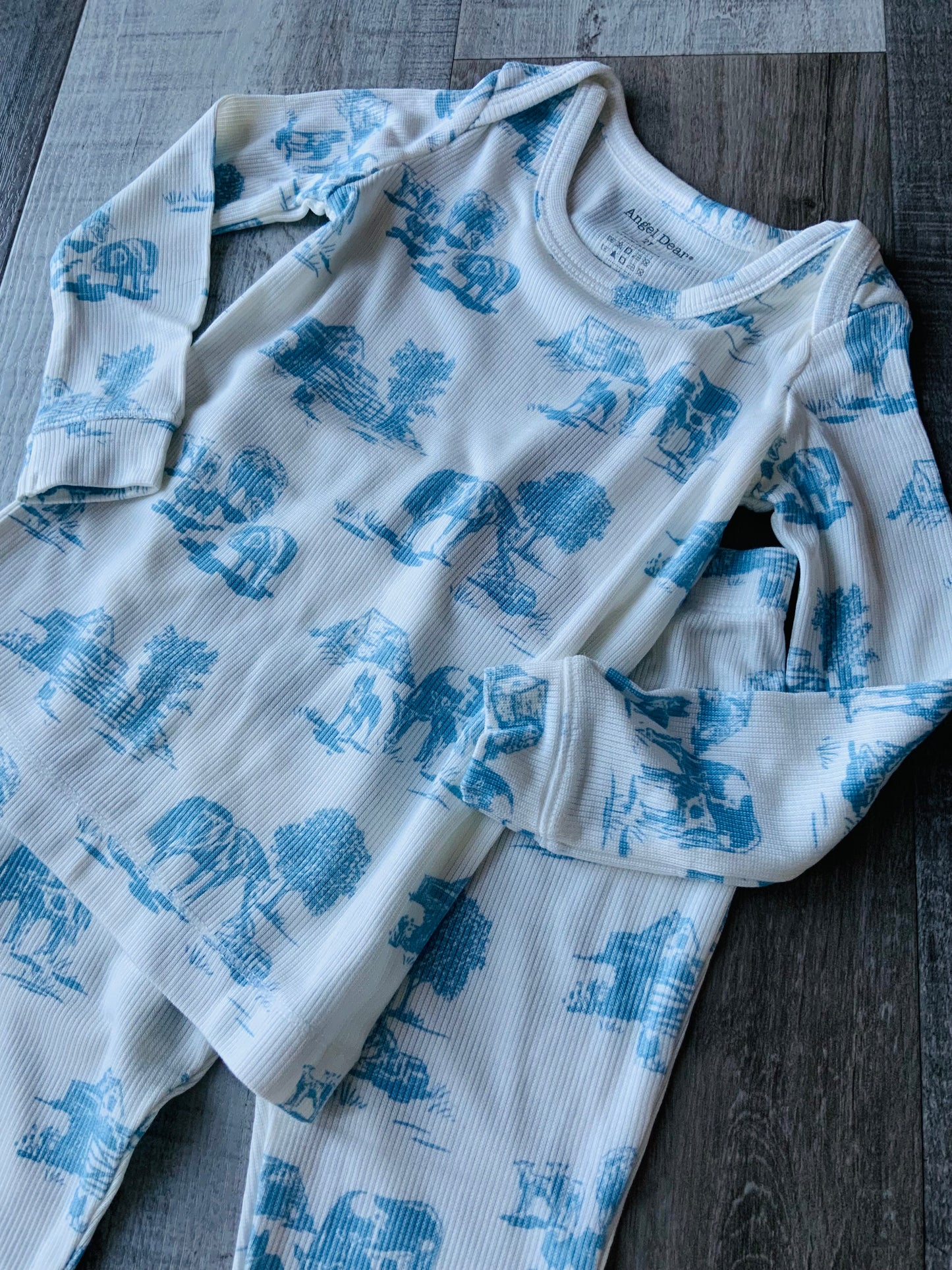 Blue Farm Toile Lounge Set