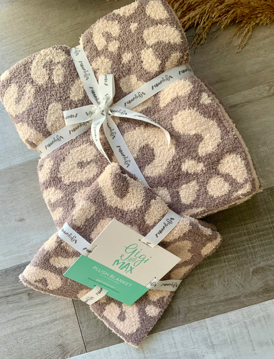 Amari Leopard Plush Blanket