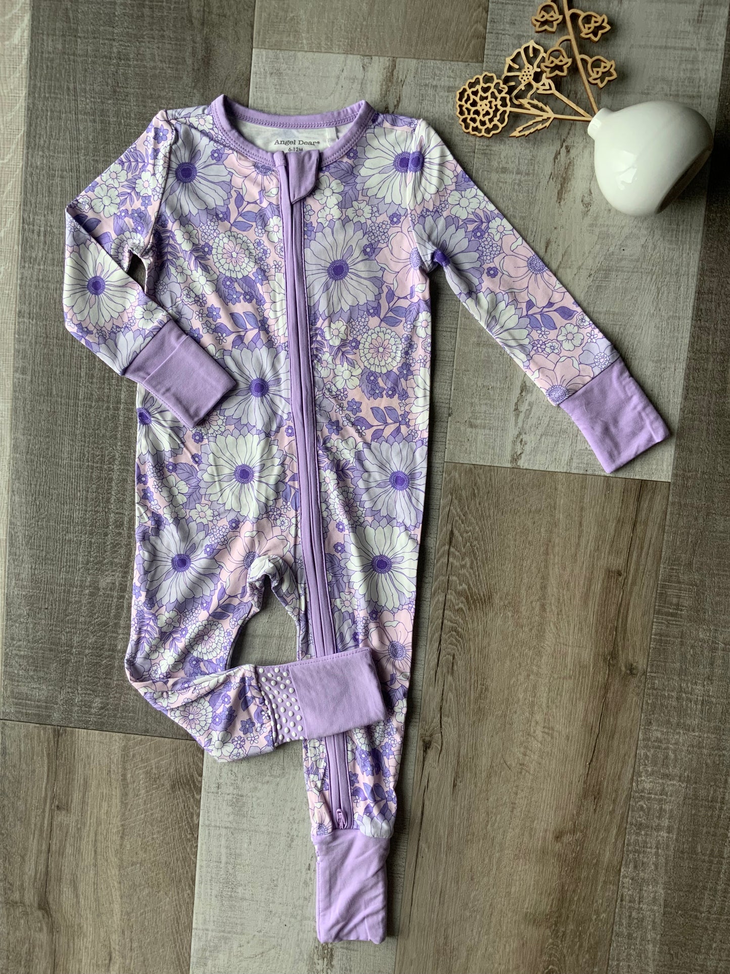 Lacy Lavender Floral Sleeper
