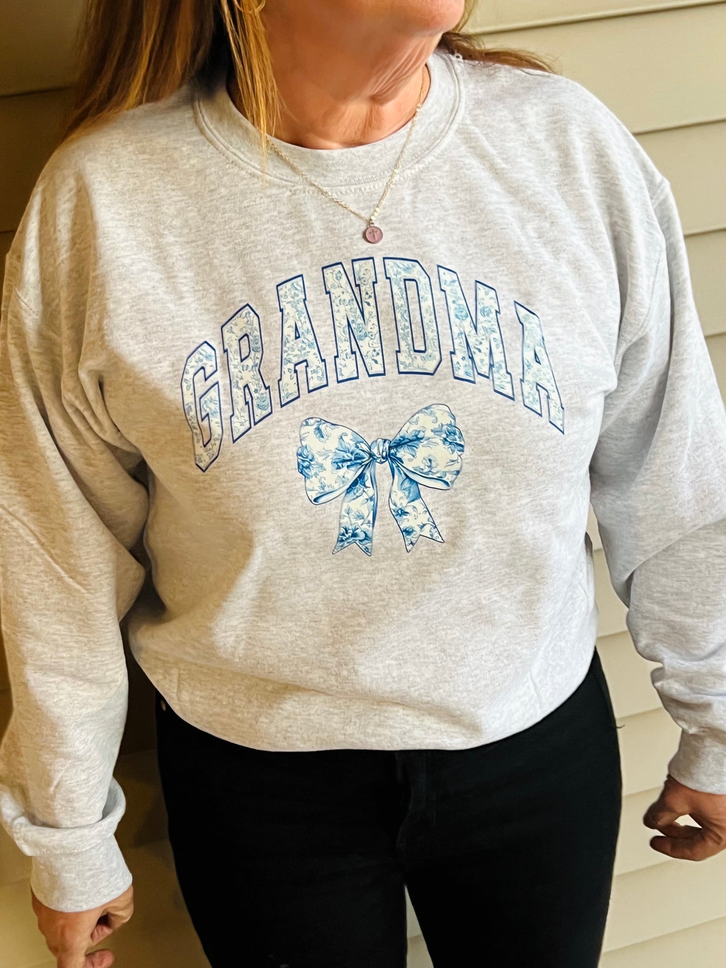 Bow Floral Sweatshirt GRANDMA